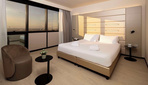 Junior Suite, 1 King Bed