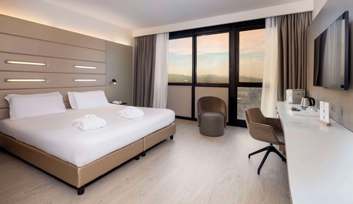 Deluxe Room, 1 King Bed