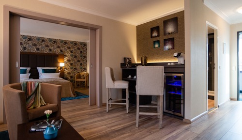 Suite, 1 King Bed, 2 Bathrooms, Garden Area (incl. 3.50€ per room/night Energy Fee)