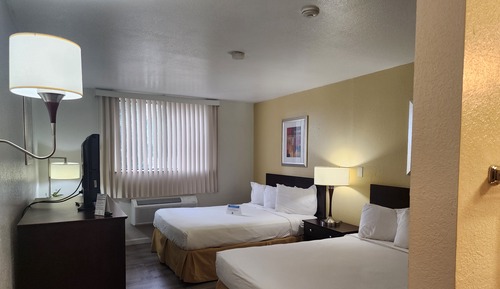 Standard Room, 2 Queen Beds, Non Smoking