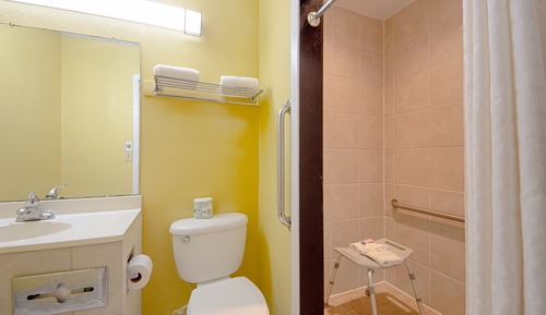 Room, 2 Queen Beds, Accessible, Non Smoking