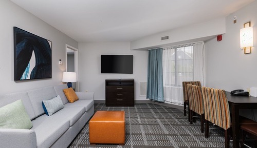 Suite, 2 Bedrooms, Kitchen