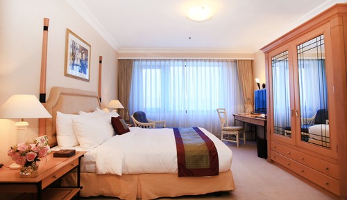 Deluxe Suite