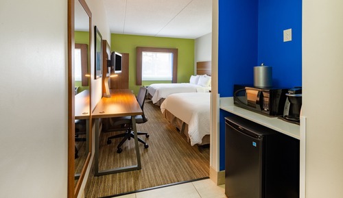 Standard Room, 2 Queen Beds, Accessible (Roll-In Shower)