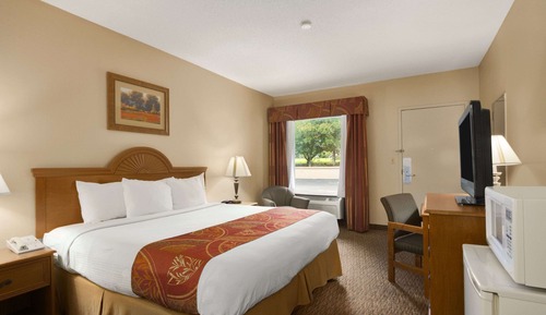 Room, 1 King Bed, Accessible