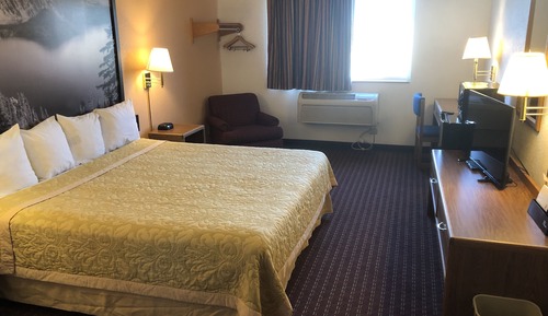 Standard Room, 1 King Bed