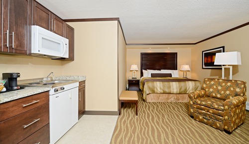 Room, 1 Queen Bed, Kitchen