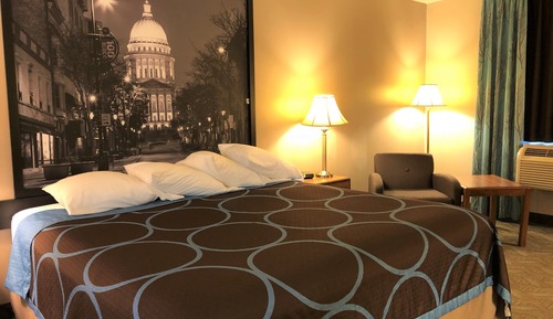 Standard Room, 1 King Bed