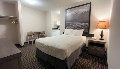 Suite, Multiple Beds, Non Smoking (One-Bedroom)