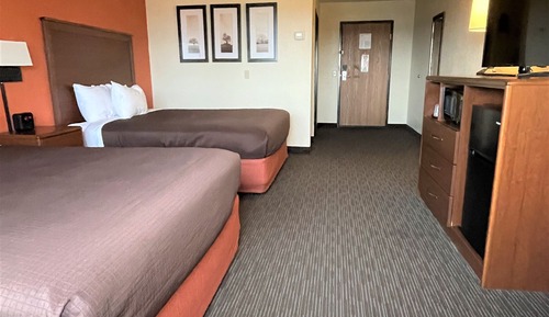 Deluxe Room, 2 Queen Beds, Non Smoking, Lake View (Second Floor)