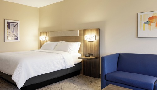 Standard Room, 1 Queen Bed