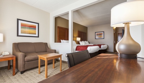Suite, 2 Queen Beds, Non Smoking