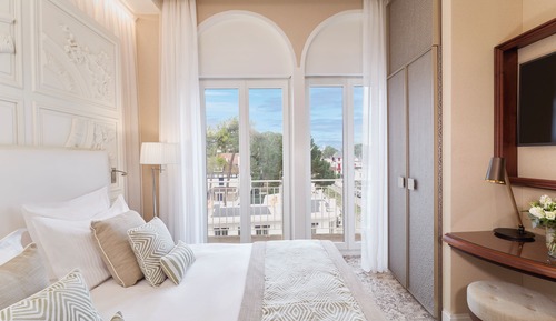 Junior Suite, 1 Double Bed, City View