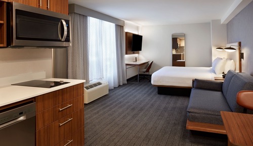 Studio, 1 King Bed with Sofa bed, Kitchen, City View (Corner)