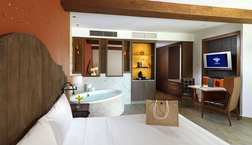 Royal Room, 1 King Bed, Partial Ocean View (Rock Royalty)