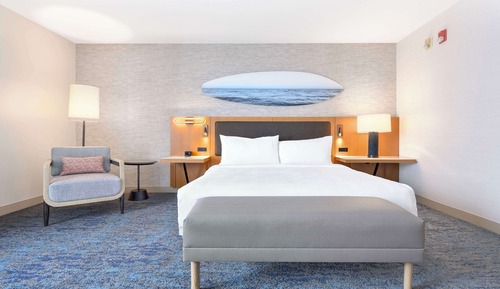 One King Bed, Accessible