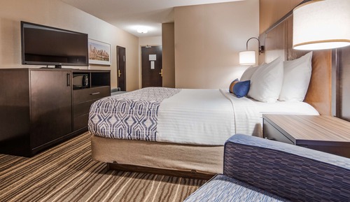 Standard Room, 1 Queen Bed, Accessible, Bathtub