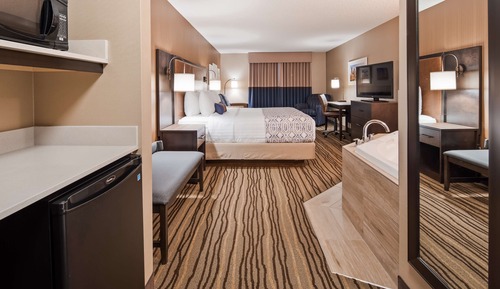 Suite, 1 King Bed with Sofa bed, Non Smoking, Jetted Tub (with Sofabed)