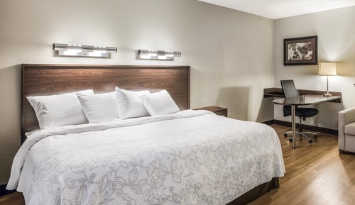 Superior Room, 1 King Bed (Smoke Free)