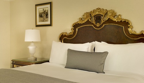 Deluxe Room, 1 King Bed