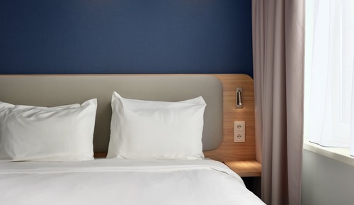 Standard Room, 1 King Bed
