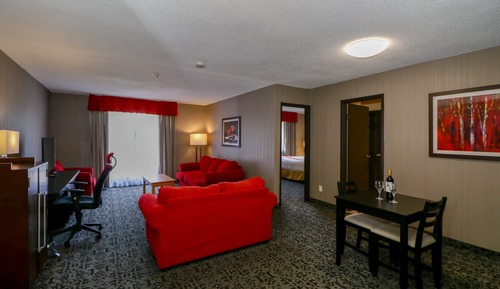 Deluxe Studio Suite, 1 King Bed, Non Smoking