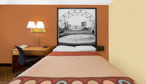 Standard Room, 1 Queen Bed