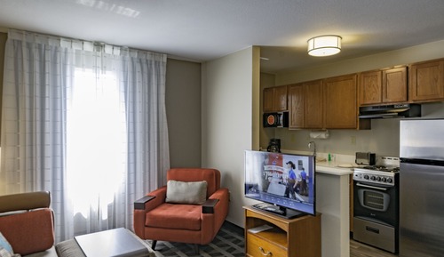 Suite, 2 Bedrooms (Mobility/Hearing Accessible, Tub)