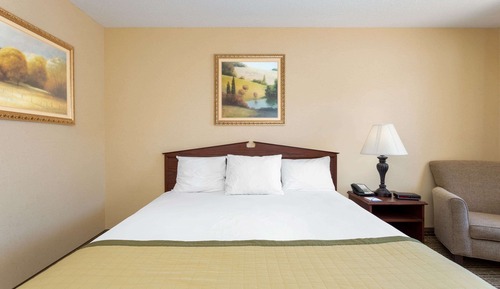 Standard Suite, 1 Twin Bed, Non Smoking