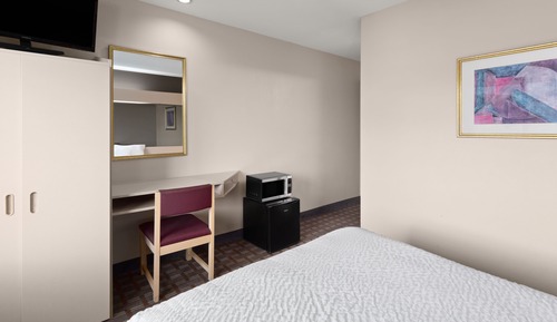 Room, 1 Queen Bed, Non Smoking