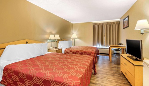 Standard Room, 2 Queen Beds, Non Smoking