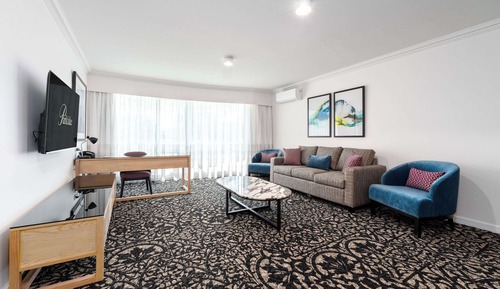 Luxury One Bedroom Apartment