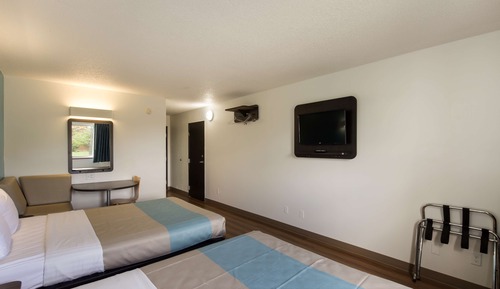 Deluxe Room, 2 Queen Beds, Non Smoking, Refrigerator & Microwave