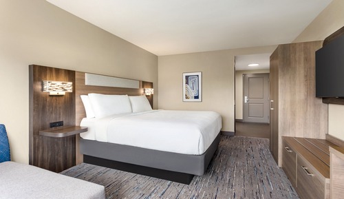 Standard Room, 1 King Bed