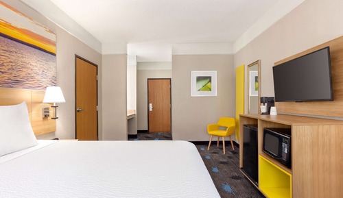 Studio Suite, 1 King Bed, Non Smoking
