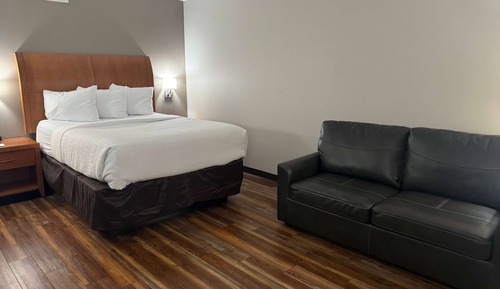 Studio Suite, 1 Queen Bed with Sofa bed, Non Smoking