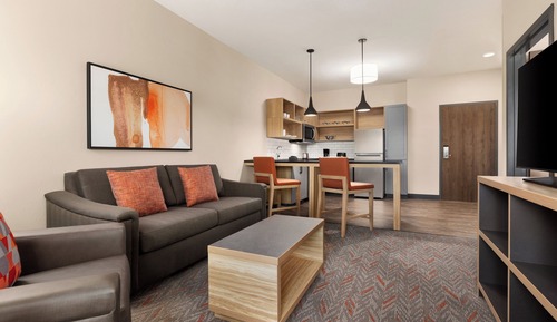 Suite, 1 Bedroom, Mobility Accessible (Communications, Roll-In Shower)