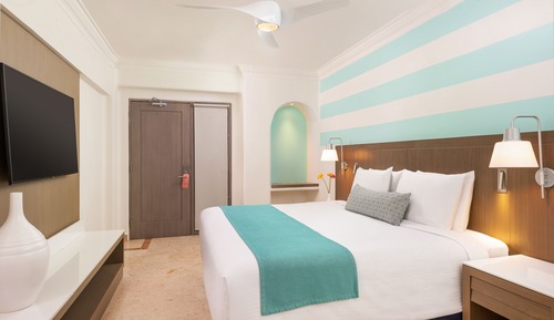 Standard Room, 1 King Bed
