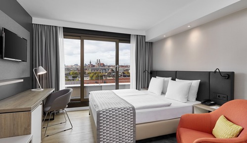 Premium Room, 1 Queen Bed, City View