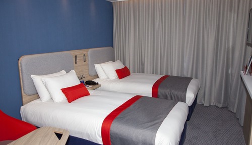 Standard Room, 2 Twin Beds (with Free Hot Breakfast)