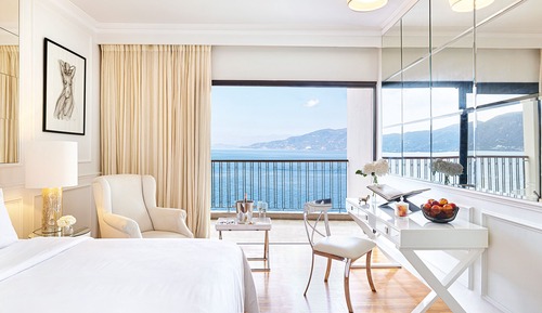 Cruise Guestroom Sea View