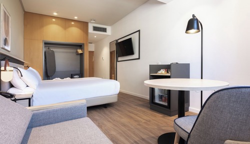 Standard Double Room (2 Adults + 1 Child)