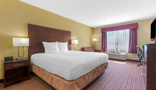 Standard Room, 1 King Bed, Non Smoking, Refrigerator & Microwave
