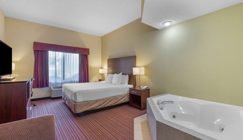 Standard Room, 1 King Bed, Non Smoking, Jetted Tub