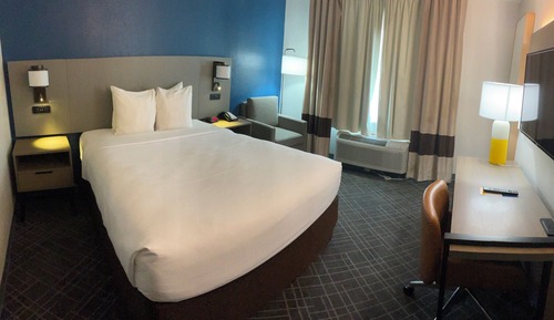 Standard Room, 1 Queen Bed, Non Smoking