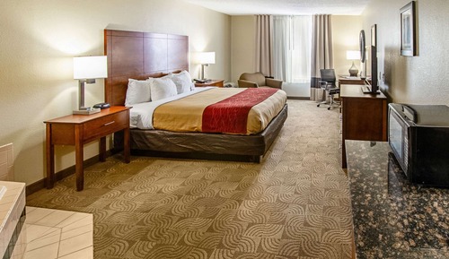 Suite, 1 King Bed, Accessible, Non Smoking