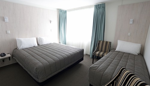 Driftwood Standard Twin Room