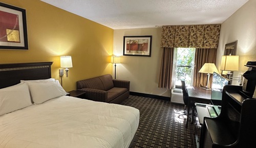Standard Room, 1 King Bed