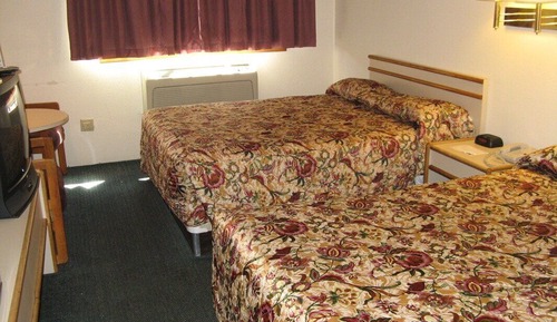 Standard Room, 2 Queen Beds, Non Smoking