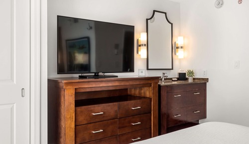 Suite, 2 Queen Beds, Accessible (Roll-In Shower)